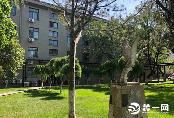 北京蓝领公寓装修有时空穿梭感 一床位租金14